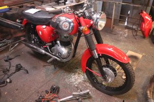 BSA B40