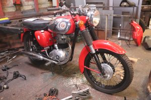 BSA B40